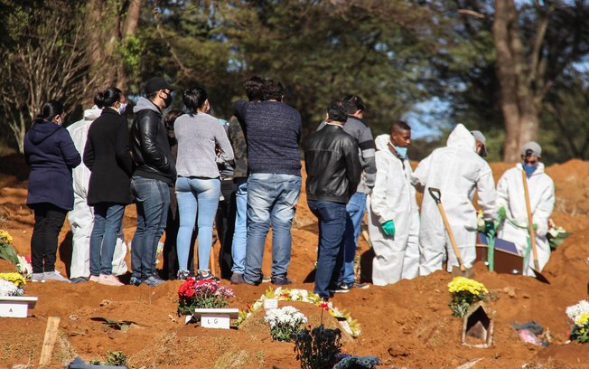 150 mil mortes no Brasil: “não acabou”, lembra infectologista