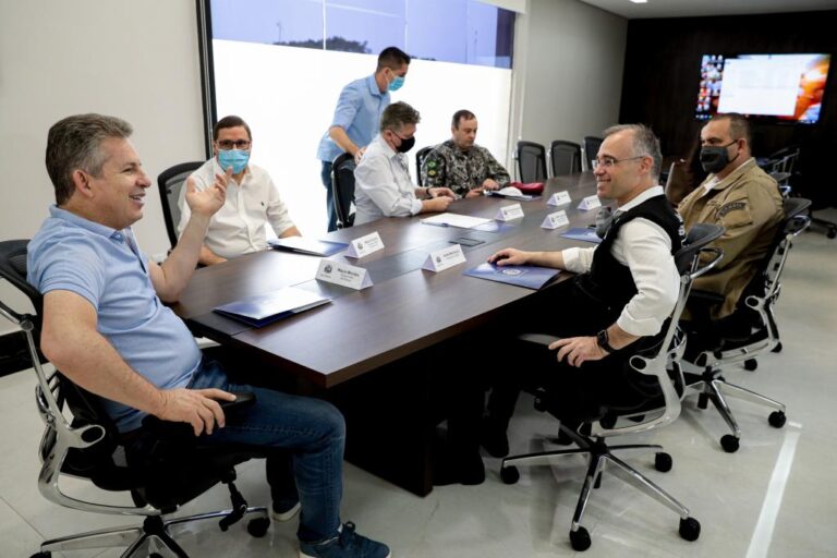 Governador apresenta projetos e pede a ministro mais recursos para ações contra o crime