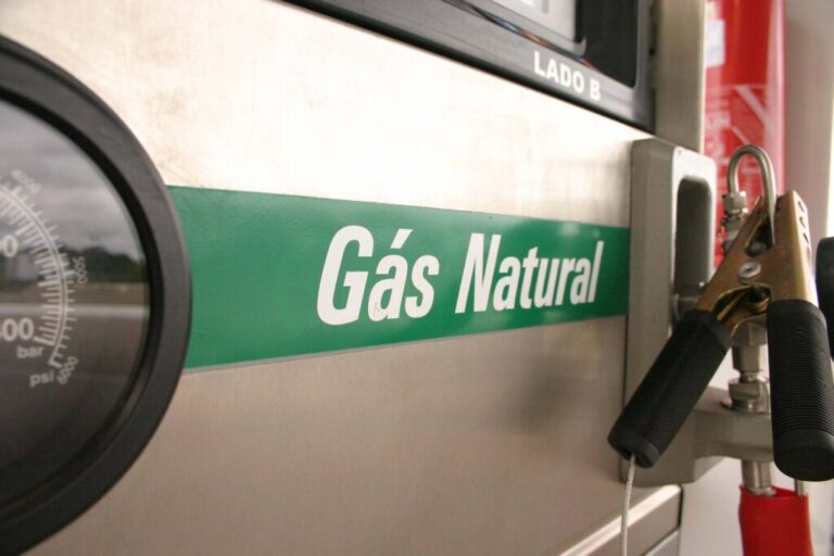 Gás natural mais barato aumenta consumo de GNV no Paraná
