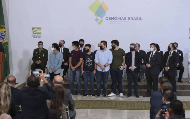Governo lança programa para mapear genoma de 100 mil brasileiros