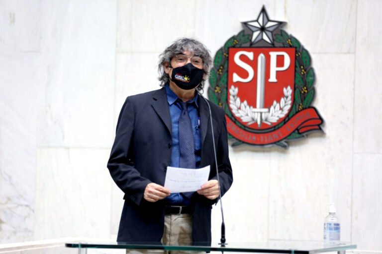 Carlos Giannazi questiona o Executivo pela não cobrança da dívida ativa de diversas empresas