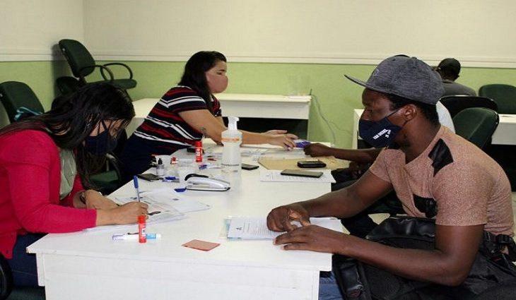 Parceria da Sedhast com o consulado do Haiti regulariza mais de 90 passaportes de imigrantes em MS