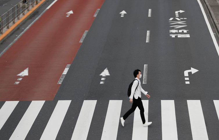 Tóquio registra mais de 100 casos de covid-19 pelo 6º dia seguido