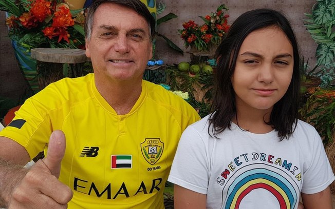 Bolsonaro comemora aniversário de 10 anos da filha Laura