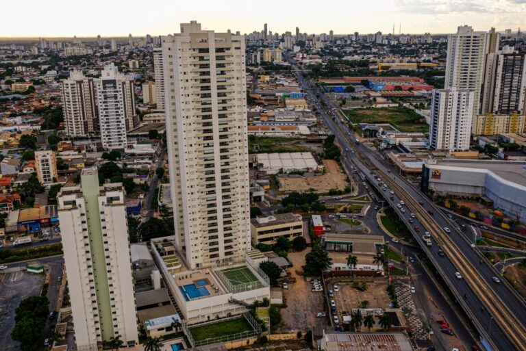 Todos os 141 municípios de Mato Grosso permanecem com risco baixo de contaminação da Covid-19