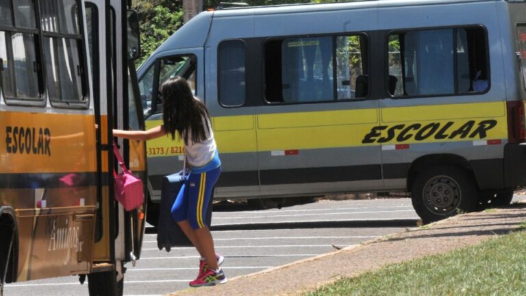 Governo prorroga benefício para transporte escolar