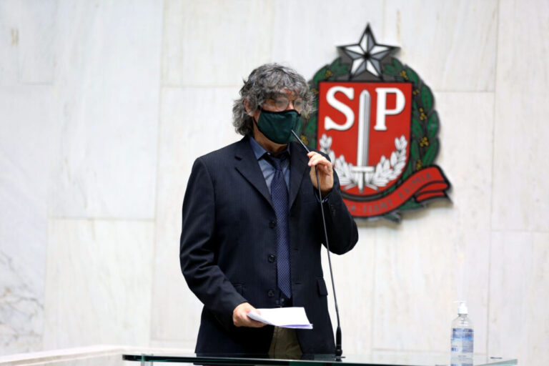 Carlos Giannazi denuncia a falta de segurança nas escolas estaduais e cita caso ocorrido em Itaquera