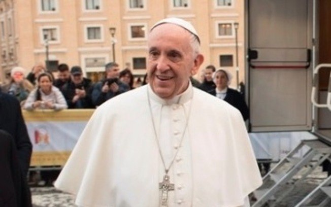 Em documentário, Papa Francisco defende união civil de homossexuais