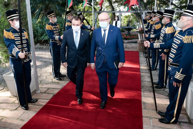 Governador Carlos Moisés apresenta potencialidades de Santa Catarina a embaixador espanhol