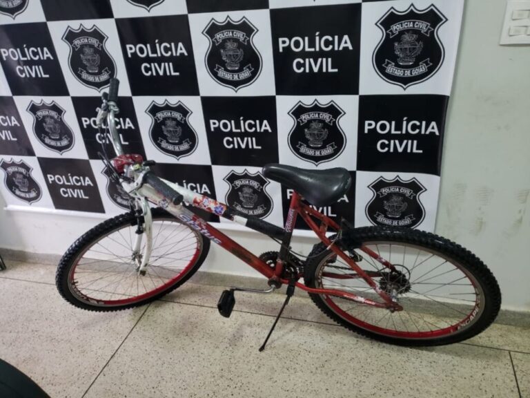 Polícia Civil recupera bicicleta furtada em Jaraguá e procura pelo autor do crime