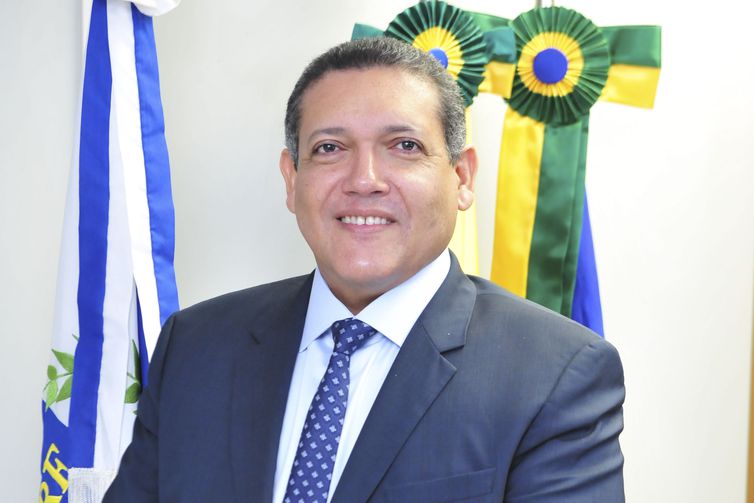 Bolsonaro nomeia Kassio Nunes Marques como ministro do STF