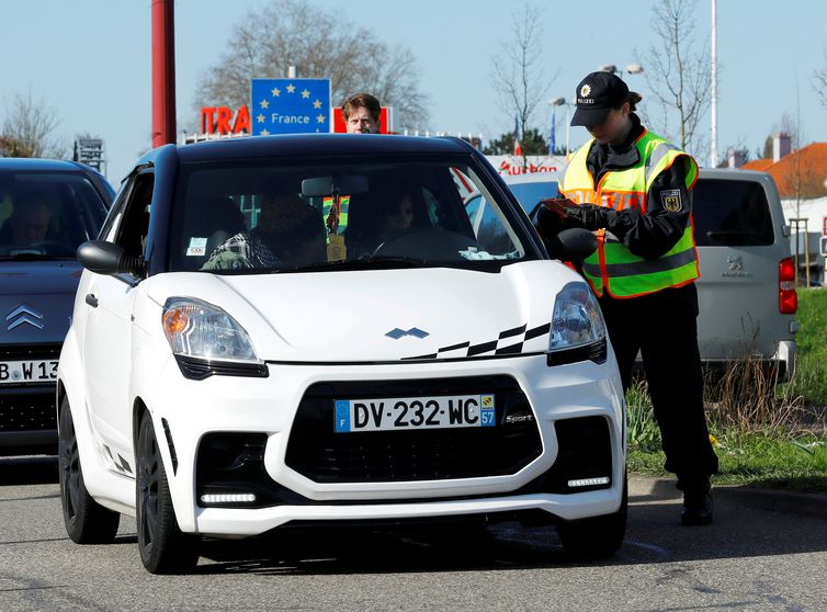 França amplia toque de recolher contra covid-19