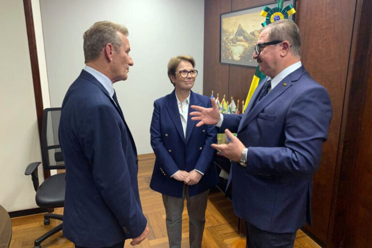 Parlamentar cumpre agenda em Brasília