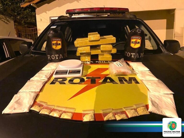 Em Aparecida de Goiânia equipes de ROTAM prenderam quatro traficantes de drogas em flagrante
