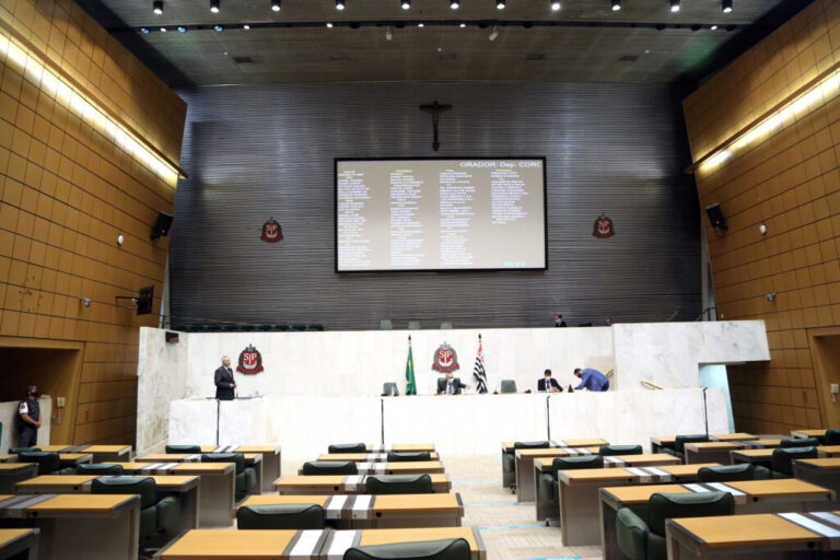 Ação policial contra violência urbana e Orçamento para 2021 são temas na tribuna