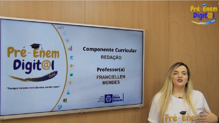 Pré-Enem Digital Gold inicia com aulas de redação e física