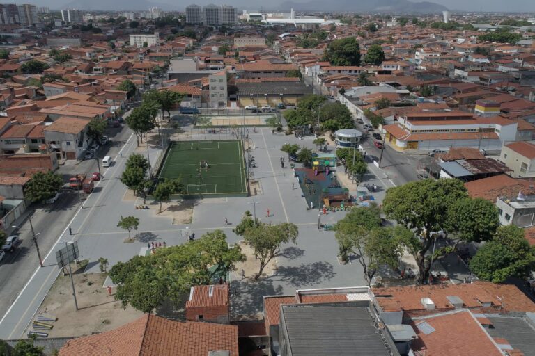 Praça Mauá é entregue totalmente remodelada e recebe a 15ª brinquedopraça construída na Capital