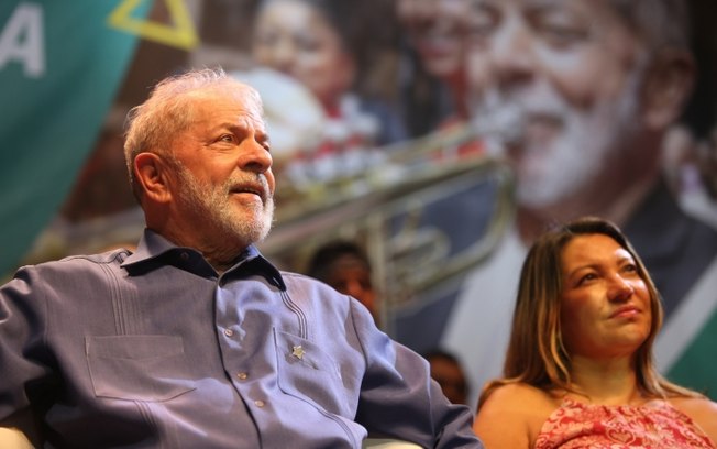 Sogra de ex-presidente Lula morre depois de contrair Covid-19