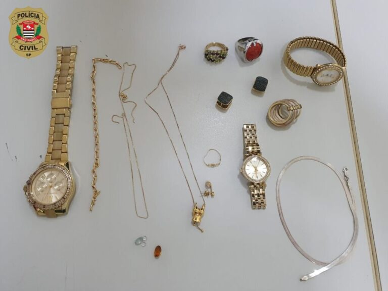 Faxineira é presa com joias furtadas avaliadas em R$ 37 mil