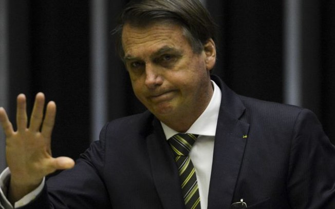 Bolsonaro diz ‘não entender’ medidas como o lockdown na França