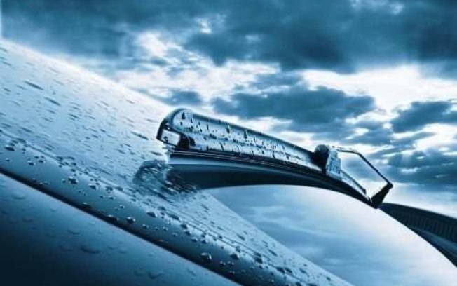 Veja cinco dicas para limpar corretamente os vidros do carro
