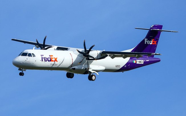 Primeiro ATR 72-600F é visto com as cores da FedEx