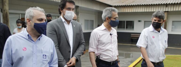 Romeu Zema assina protocolo de intenção para investimento de R$ 2,2 bilhões