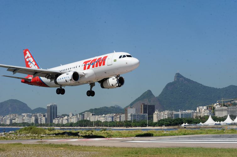 Feriado do dia 2 aumenta em 40% movimentação nos aeroportos