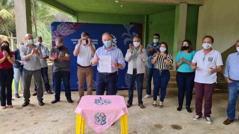 Governador assina Ordem de Serviço do Projeto-Piloto Rio Mangaraí