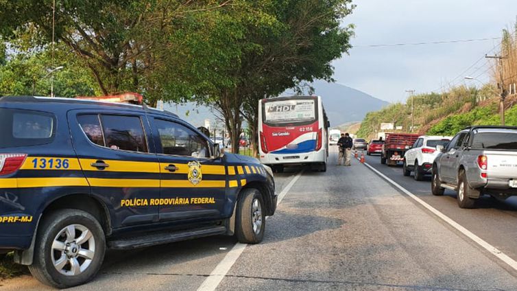 Acidentes de trânsito no feriado de Finados deixam 86 mortos no Brasil