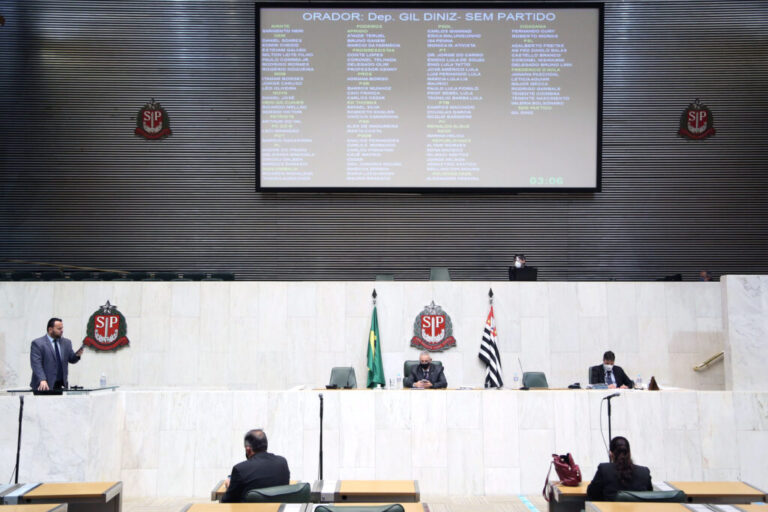 Debate sobre sentença judicial de Santa Catarina repercute na tribuna da Alesp