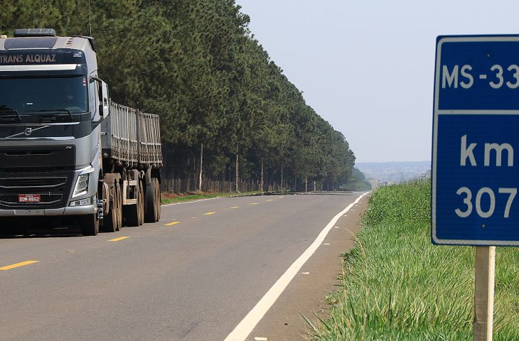 Asfalto novo leva desenvolvimento e conforto para população de Santa Rita do Pardo