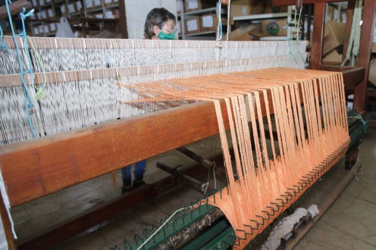 Noroeste busca diversificar  produção local de fio de seda