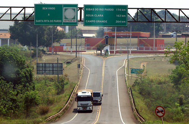 Obras do Governo do Estado melhoram a vida da população de Santa Rita do Pardo