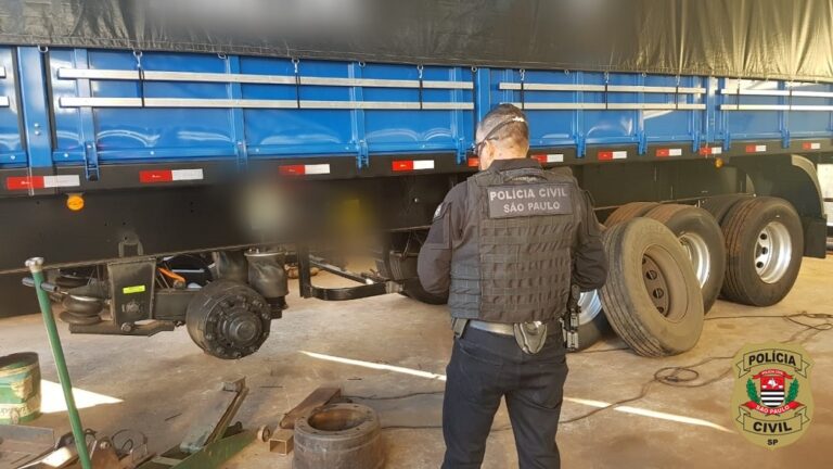 Deinter 8 realiza operação ‘Transformers’ e prende oito pessoas