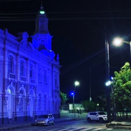 Novembro Azul: Sefaz adere à campanha e ilumina prédio-sede