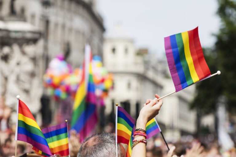 Lei estadual pioneira no combate à LGBTfobia completa 19 anos