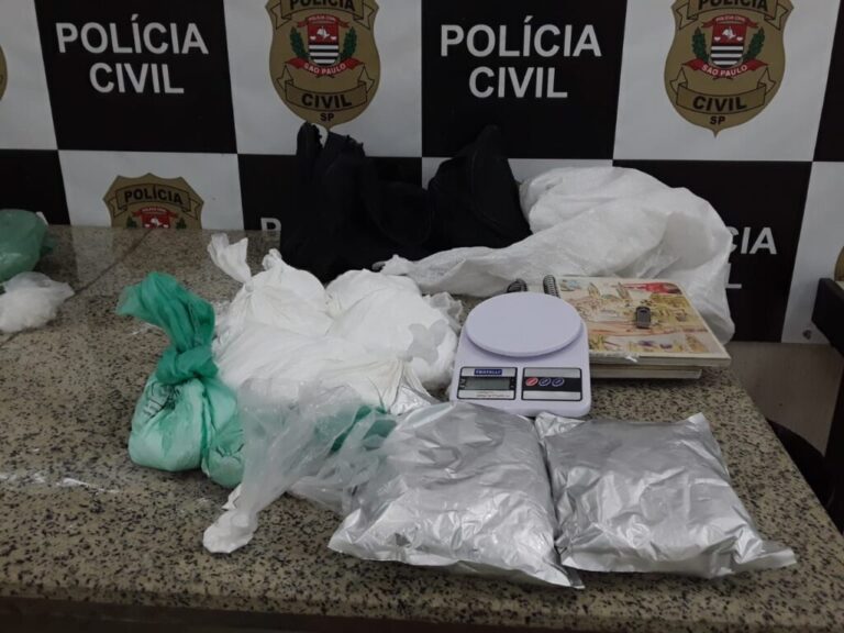 Mulher é presa com mais de mil porções de cocaína no Grajaú