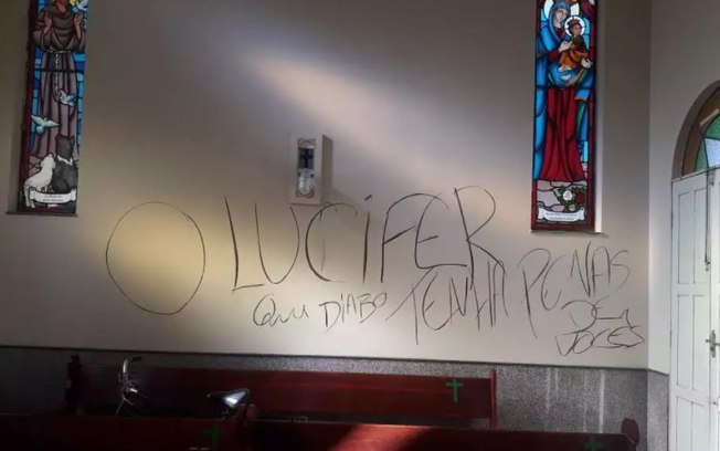 Igreja centenária é vandalizada e padre é ameaçado de morte: “diabo manda aqui”