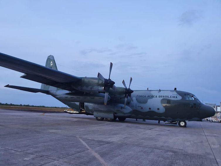 Aviões da FAB levam geradores para o Amapá