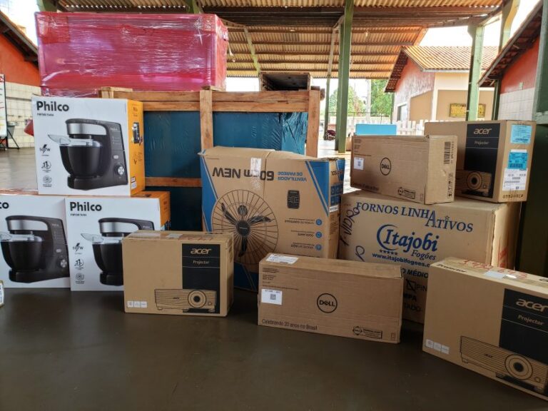 Governo de Rondônia entrega equipamentos para escolas estaduais de Rolim de Moura