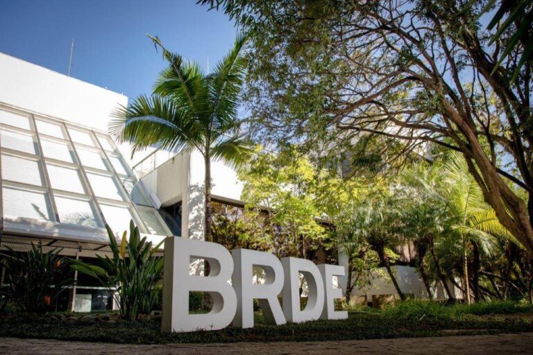 BRDE bate meta de concessão de créditos para 2020 no Paraná