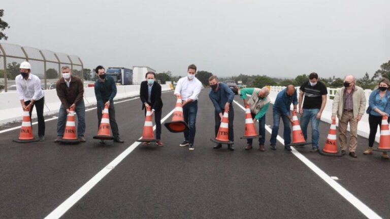 Governo inaugura último viaduto e libera todo o trecho da duplicação da ERS-118