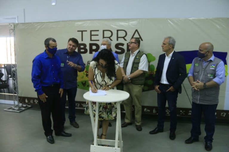 Programa Terra Brasil beneficia 335 agricultores com linhas de crédito em Rondônia