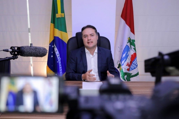 Antecipação do 13º demonstra solidez fiscal e organização de AL, afirma Renan Filho