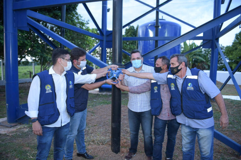 Governo entrega obra de ampliação do sistema de água da Vila do V