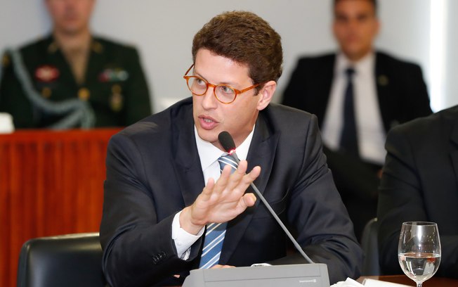 TCU aponta irregularidades em nomeações militares de Salles para cargos no Ibama