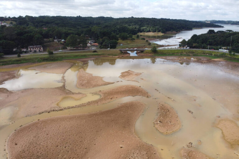 Queda do consumo e ações emergenciais mantêm abastecimento na RMC