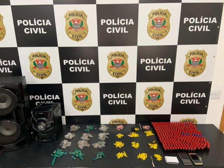 Promotor de vendas é preso com 712 porções de drogas em Guarulhos
