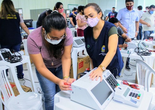 Colaboradores da Aadesam recebem treinamento para apoio ao TRE-AM nas Eleições 2020